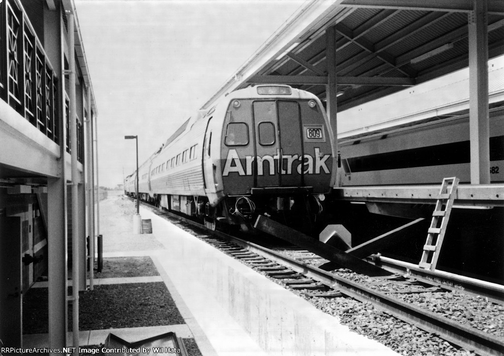 Amtrak Metroliner Coach 809